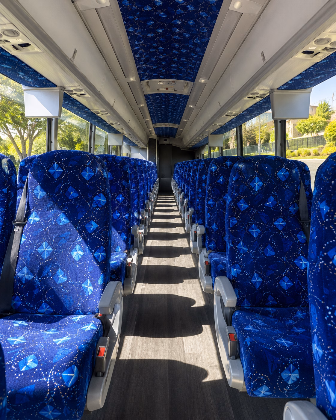 conference shuttles from huntington beach to the anaheim convention center are easy to book