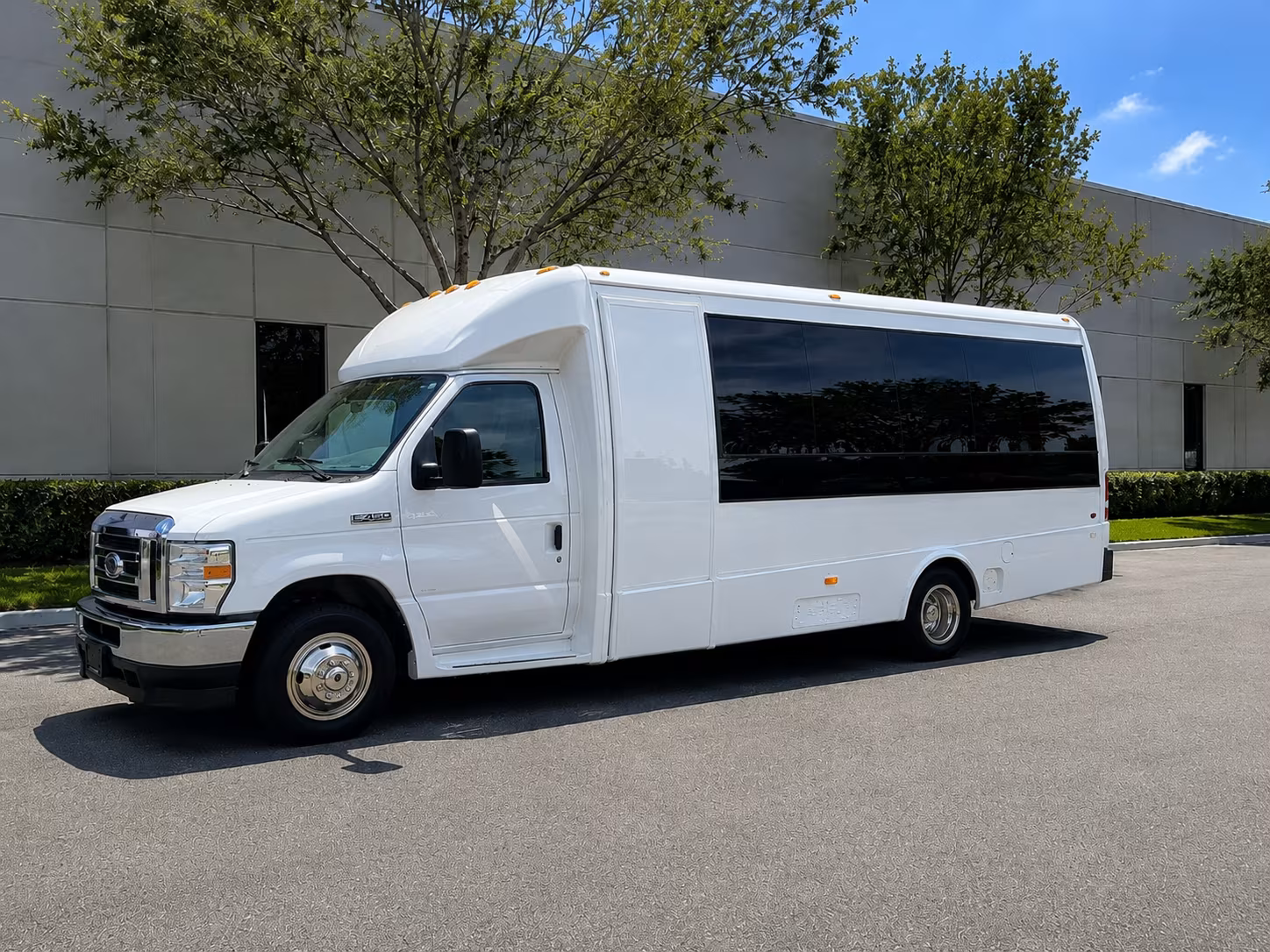 how the distance and duration of your trip affect charter bus rates in huntington beach