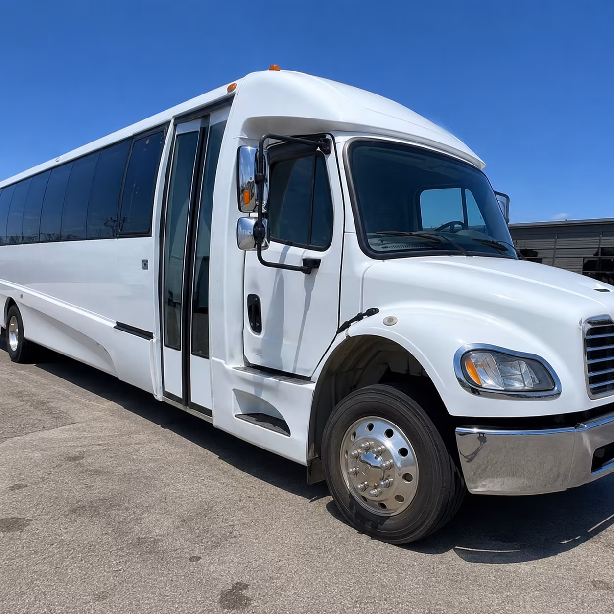 newport beach ride in comfort with newport beach religious group bus rentals