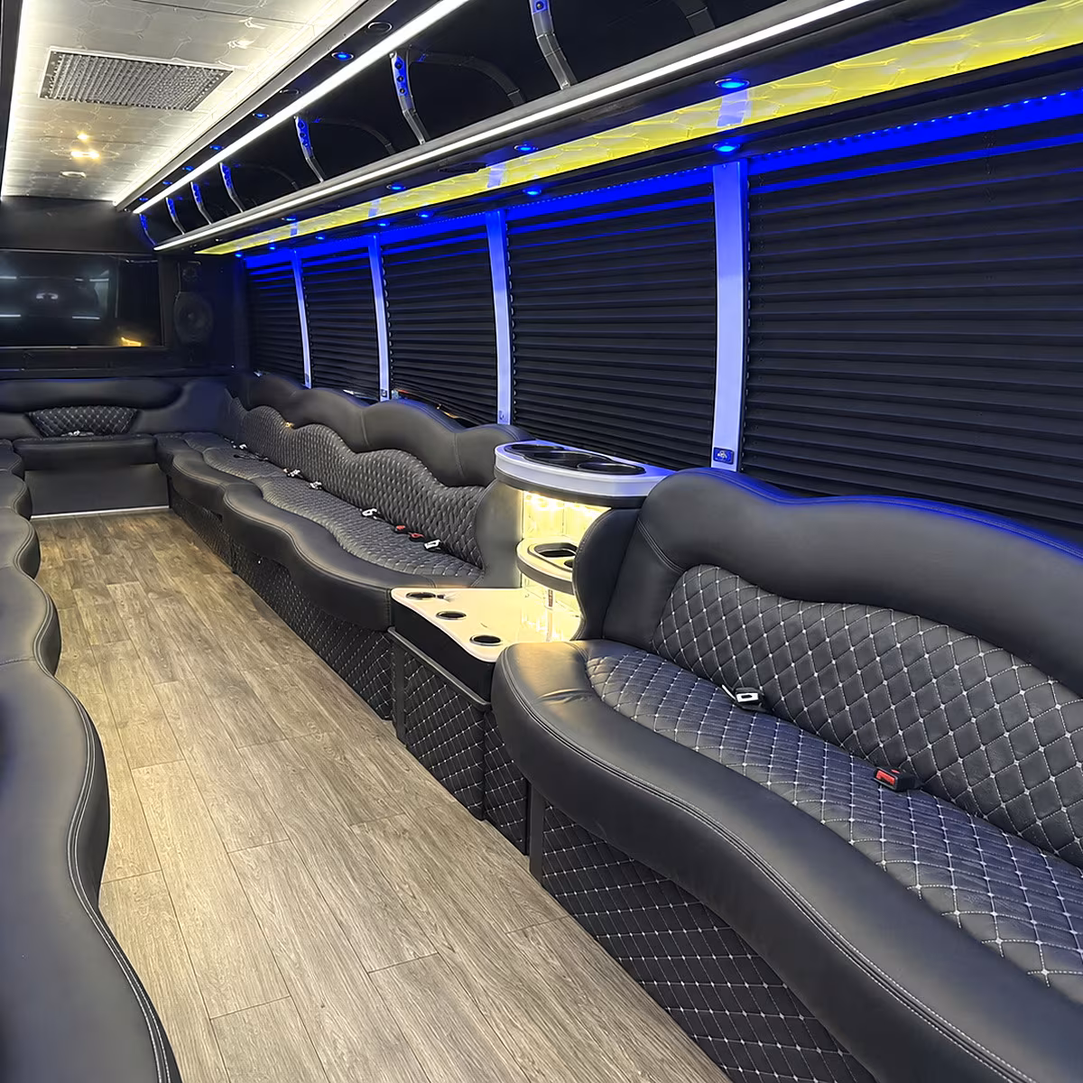 take a party bus wine tour to temecula valley from huntington beach